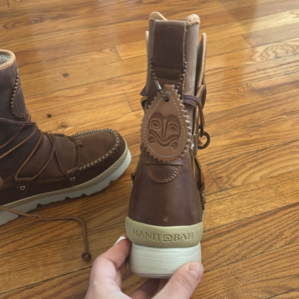 🆕Manitobah Mukluks Suede Boots - Picture 3 of 8